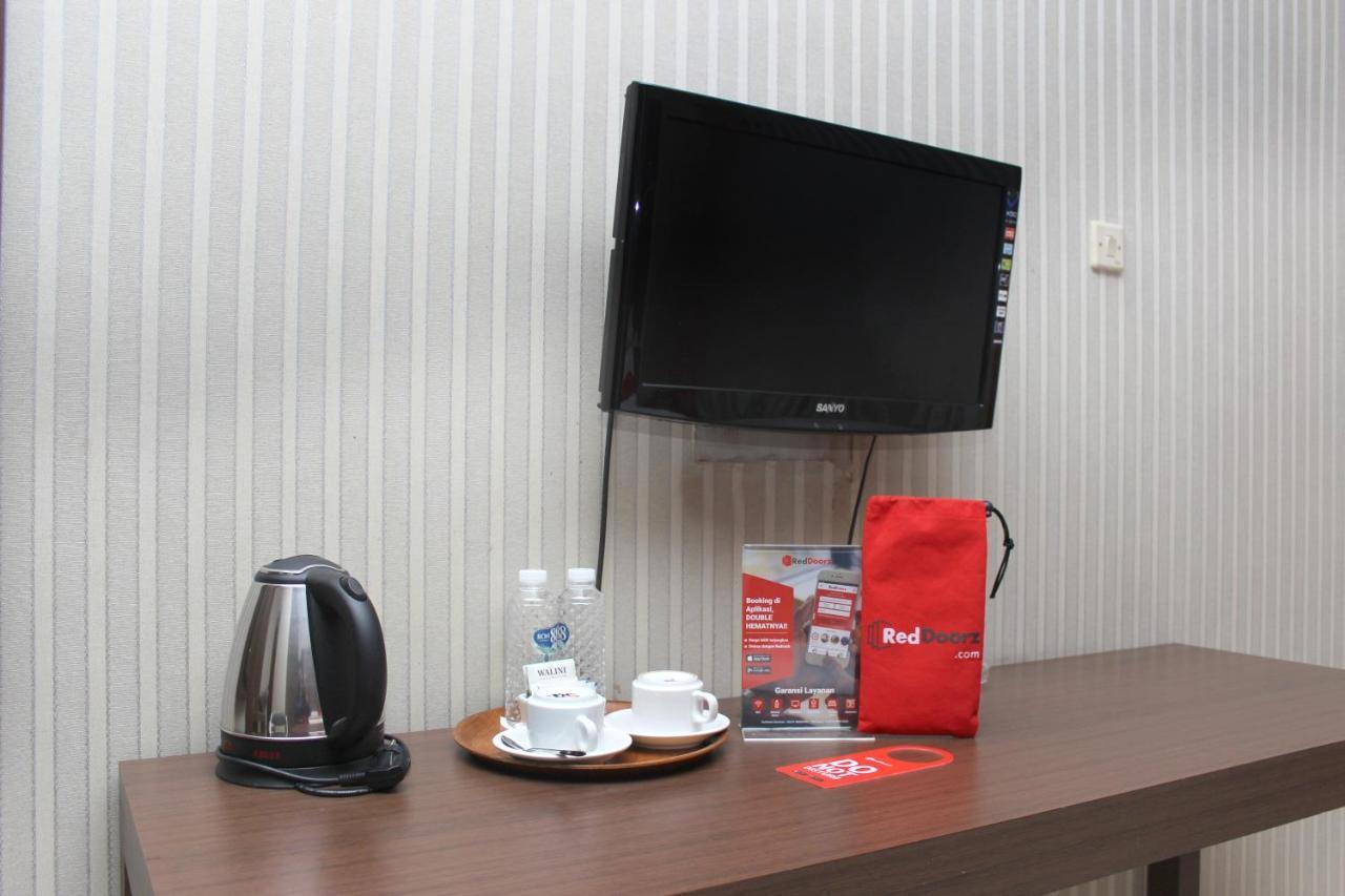 Reddoorz @ Surapati Hotel Бандунг Екстериор снимка